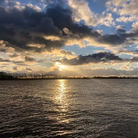 Les Rives De Port Neuf Villa Saint-André-de-Cubzac Dış mekan fotoğraf